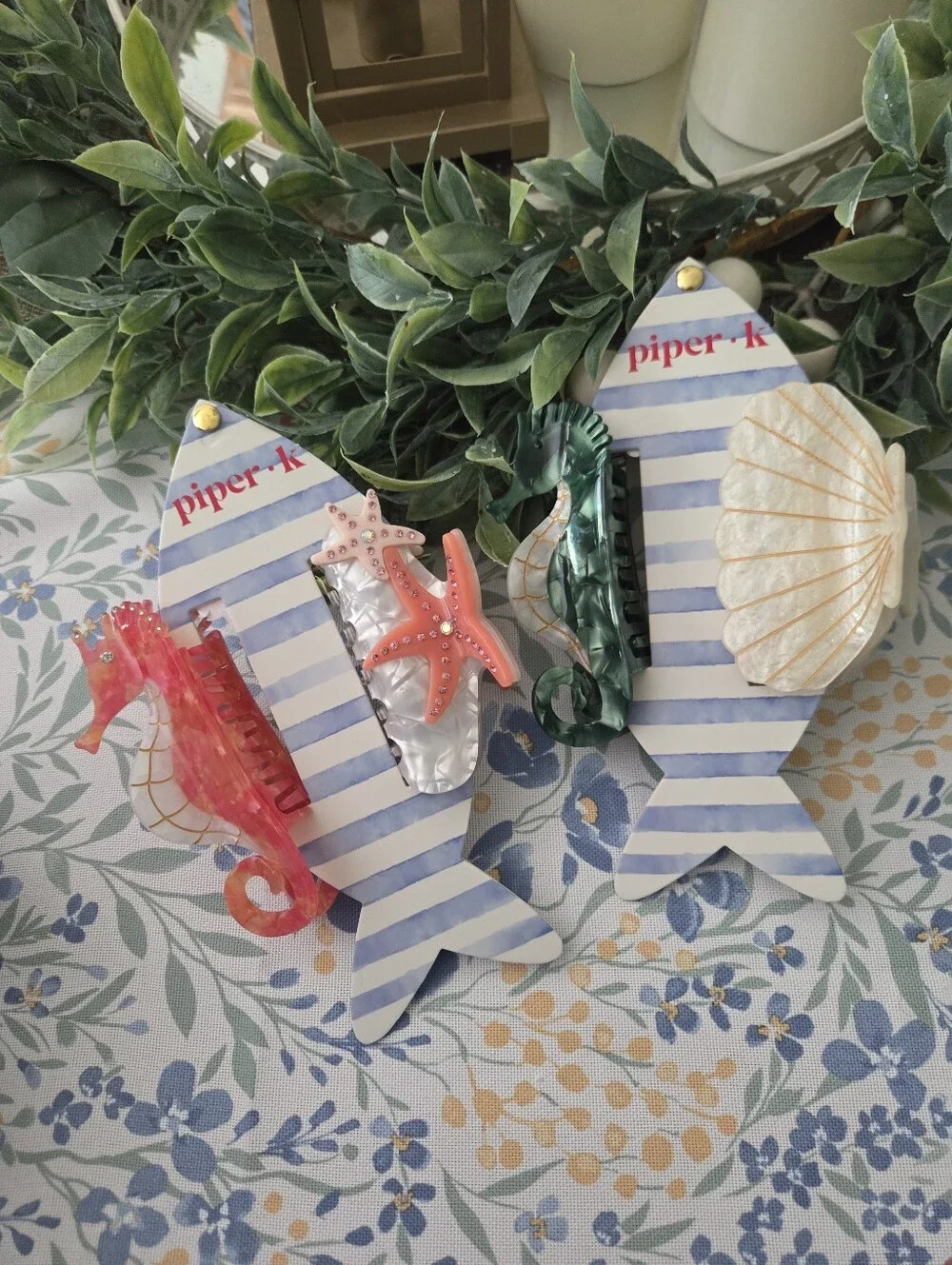 piper-k Pink Or Green Seahorse Hair Clips - Set of 2 - Picture 2 of 4